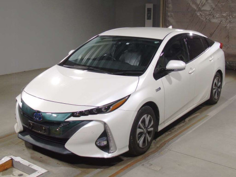 2018 Toyota Prius PHV ZVW52[0]