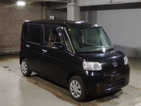 2011 Daihatsu Tanto L375S[2]