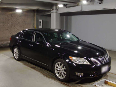 2010 Lexus LS USF40[2]