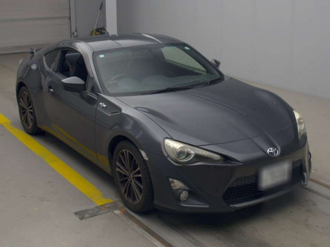 2012 Toyota 86 ZN6[2]