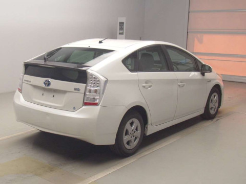 2010 Toyota Prius ZVW30[1]