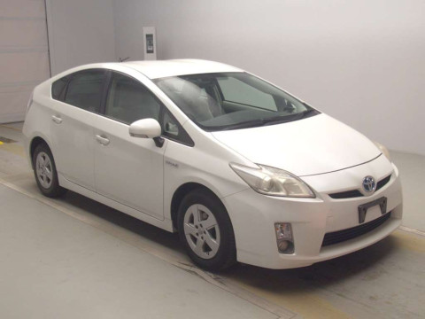 2010 Toyota Prius ZVW30[2]