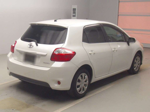 2012 Toyota Auris NZE151H[1]