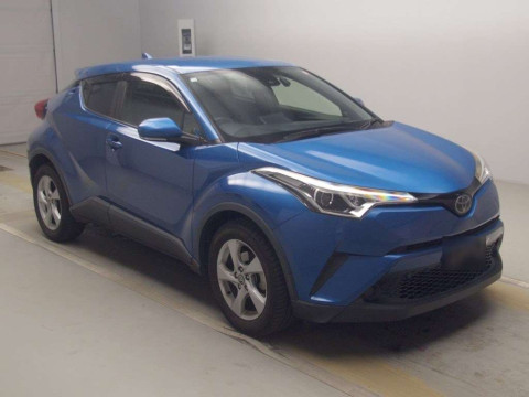 2016 Toyota C-HR NGX50[2]