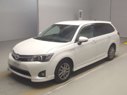 2013 Toyota Corolla Fielder NKE165G[0]