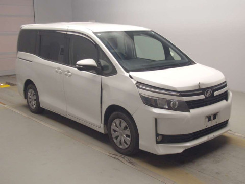 2016 Toyota Voxy ZRR80G[2]