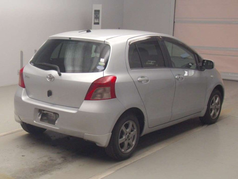 2005 Toyota Vitz SCP90[1]