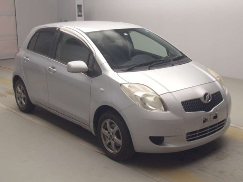 2005 Toyota Vitz SCP90[2]