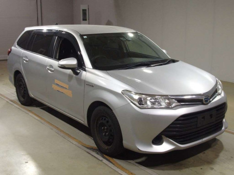 2015 Toyota Corolla Fielder NKE165G[2]