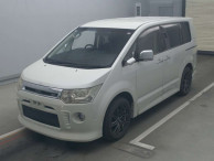 2012 Mitsubishi Delica D5