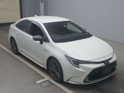 2020 Toyota Corolla Sedan ZWE211[2]