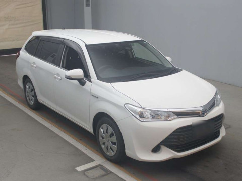 2016 Toyota Corolla Fielder NKE165G[2]