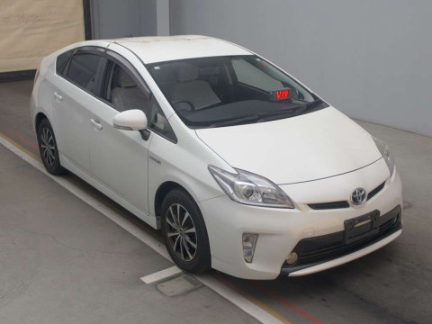 2015 Toyota Prius ZVW30[2]