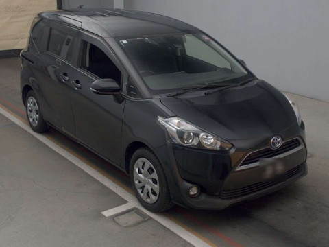 2017 Toyota Sienta NHP170G[2]