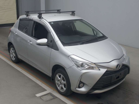 2017 Toyota Vitz NSP135[2]