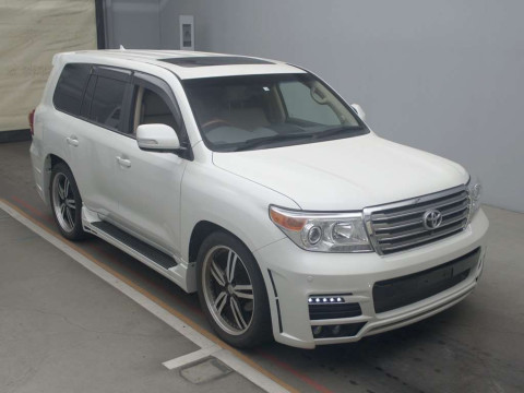 2014 Toyota Land Cruiser URJ202W[2]