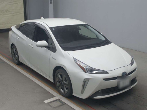 2019 Toyota Prius ZVW51[2]