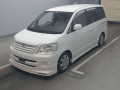 2004 Toyota Noah