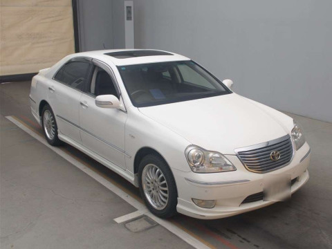 2004 Toyota Crown Majesta UZS186[2]