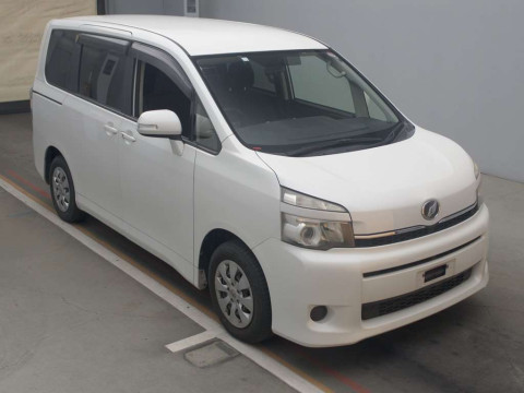 2012 Toyota Voxy ZRR70G[2]