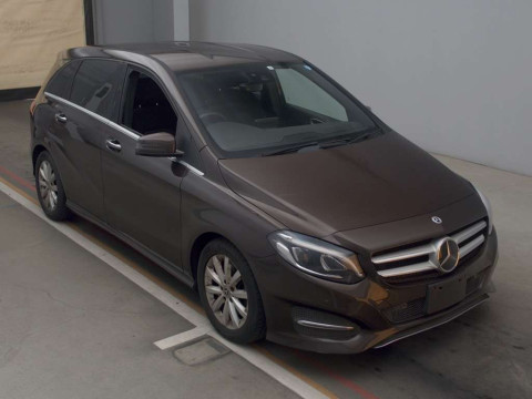 2017 Mercedes Benz B-Class 246242[2]