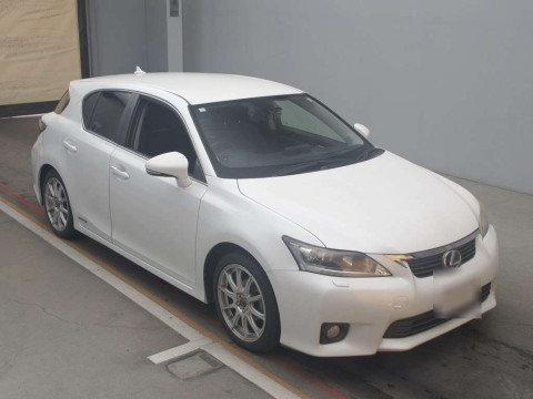 2012 Lexus CT ZWA10[2]