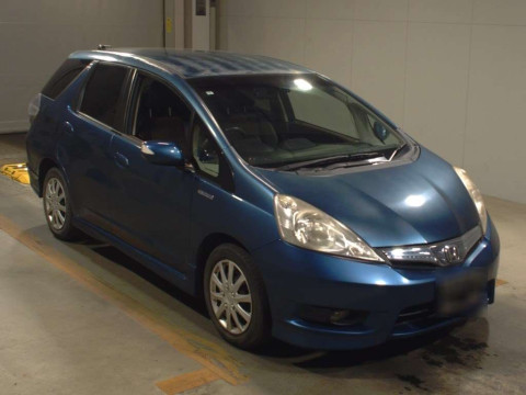 2013 Honda Fit Shuttle Hybrid GP2[2]