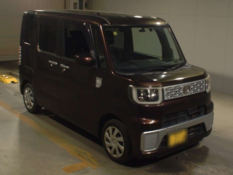 2014 Daihatsu Wake LA700S[2]