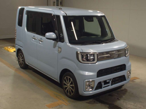 2018 Daihatsu Wake LA700S[2]