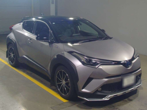 2019 Toyota C-HR ZYX10[2]