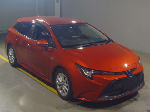 2020 Toyota Corolla Touring Wagon ZWE211W[2]