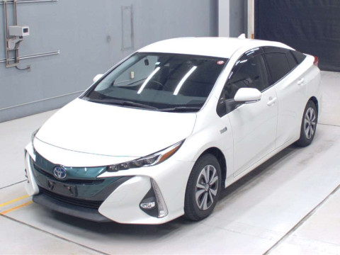 2018 Toyota Prius PHV ZVW52[0]