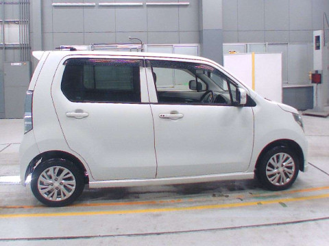 2014 Suzuki Wagon R MH44S[2]