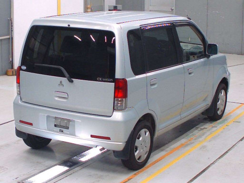 2001 Mitsubishi eK Wagon H81W[1]