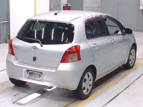 2006 Toyota Vitz SCP90[1]