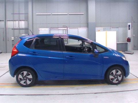 2013 Honda Fit Hybrid GP5[2]