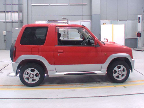 2007 Mitsubishi Pajero Mini H58A[2]