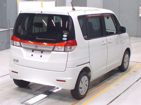 2011 Mitsubishi Delica D2 MB15S[1]