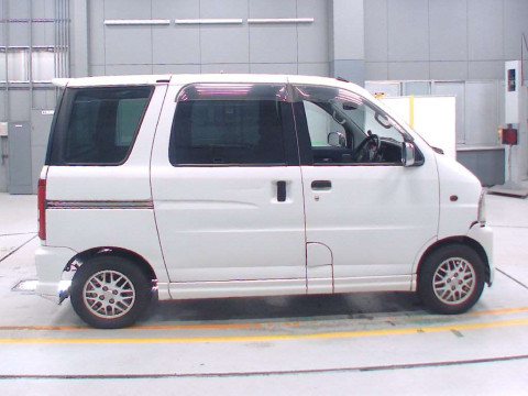 2001 Daihatsu Atrai Wagon S220G[2]