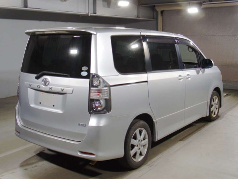 2008 Toyota Voxy ZRR70W[1]