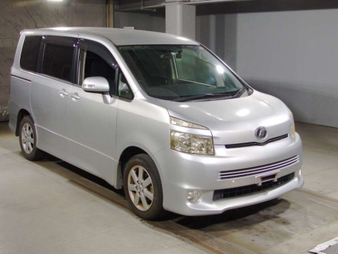 2008 Toyota Voxy ZRR70W[2]