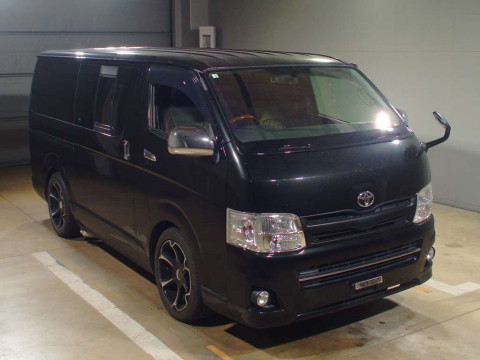 2013 Toyota Hiace Van KDH206V[2]