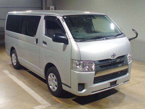 2019 Toyota Regiusace Van TRH200V[2]