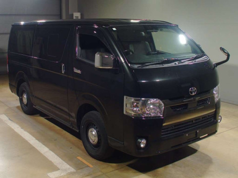 2022 Toyota Hiace Van GDH206V[2]