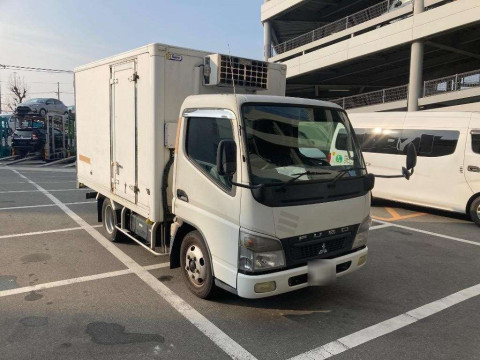 2010 Mitsubishi Fuso Canter FE74BV[2]