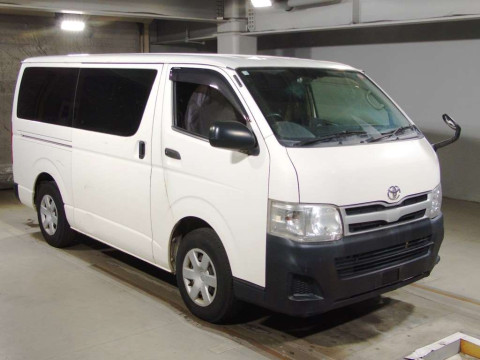 2012 Toyota Regiusace Van TRH200V[2]