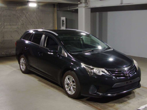 2014 Toyota Avensis Wagon ZRT272W[2]