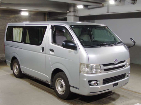 2009 Toyota Regiusace Van KDH206V[2]