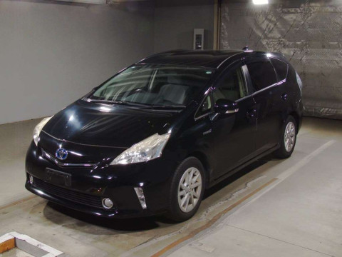 2013 Toyota Prius alpha ZVW41W[0]