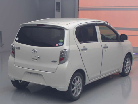 2013 Toyota Pixis Epoch LA300A[1]